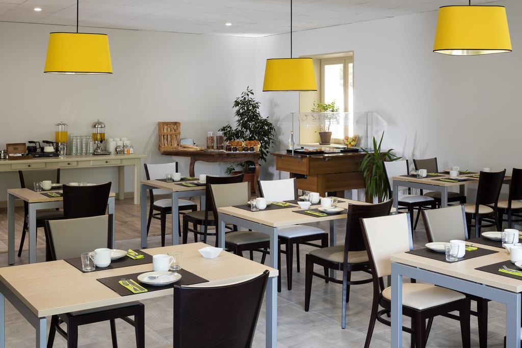 Logis Hotel Restaurant Les Cedres Joyeuse Luaran gambar