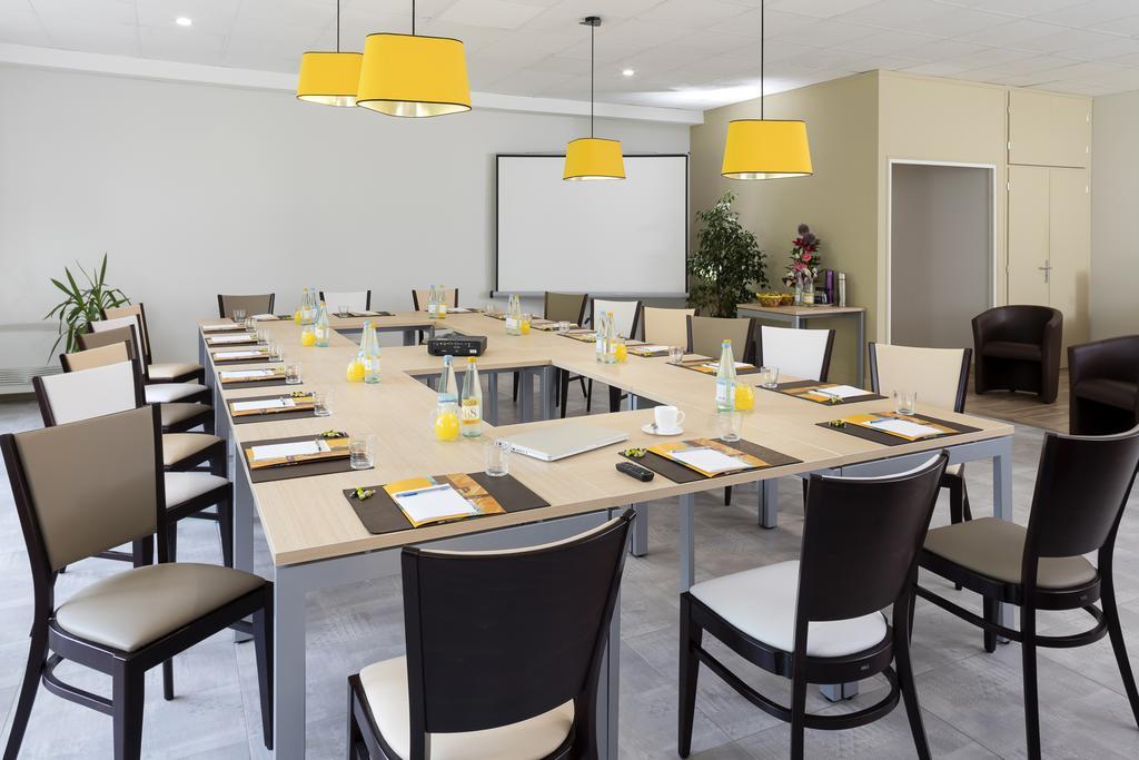 Logis Hotel Restaurant Les Cedres Joyeuse Luaran gambar