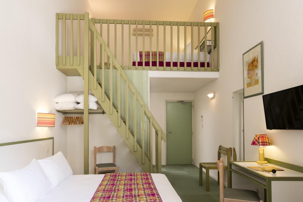 Logis Hotel Restaurant Les Cedres Joyeuse Luaran gambar