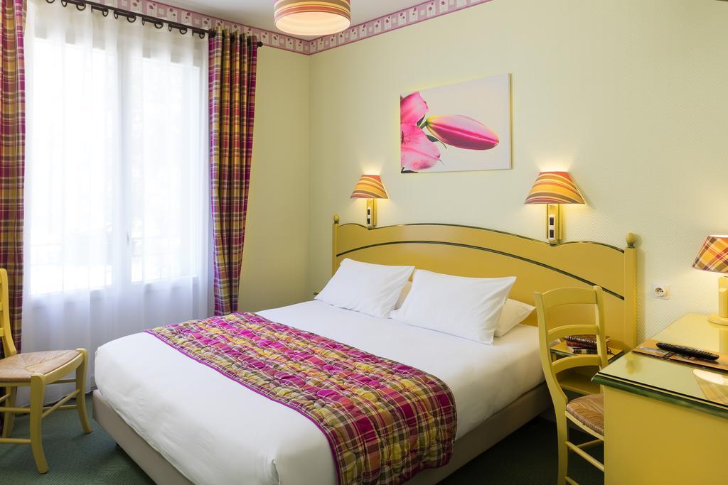 Logis Hotel Restaurant Les Cedres Joyeuse Luaran gambar