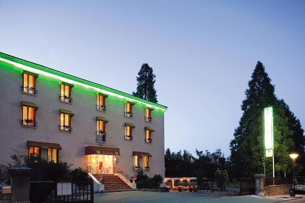 Logis Hotel Restaurant Les Cedres Joyeuse Luaran gambar